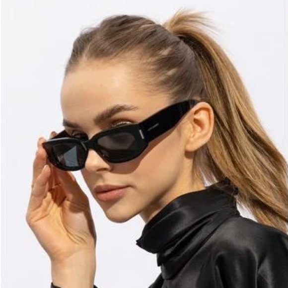 NEW SAINT LAURENT SL697 001 UNISEX BLACK SUNGLASSES SAINT LAURENT SL 697 - Picture 6 of 11